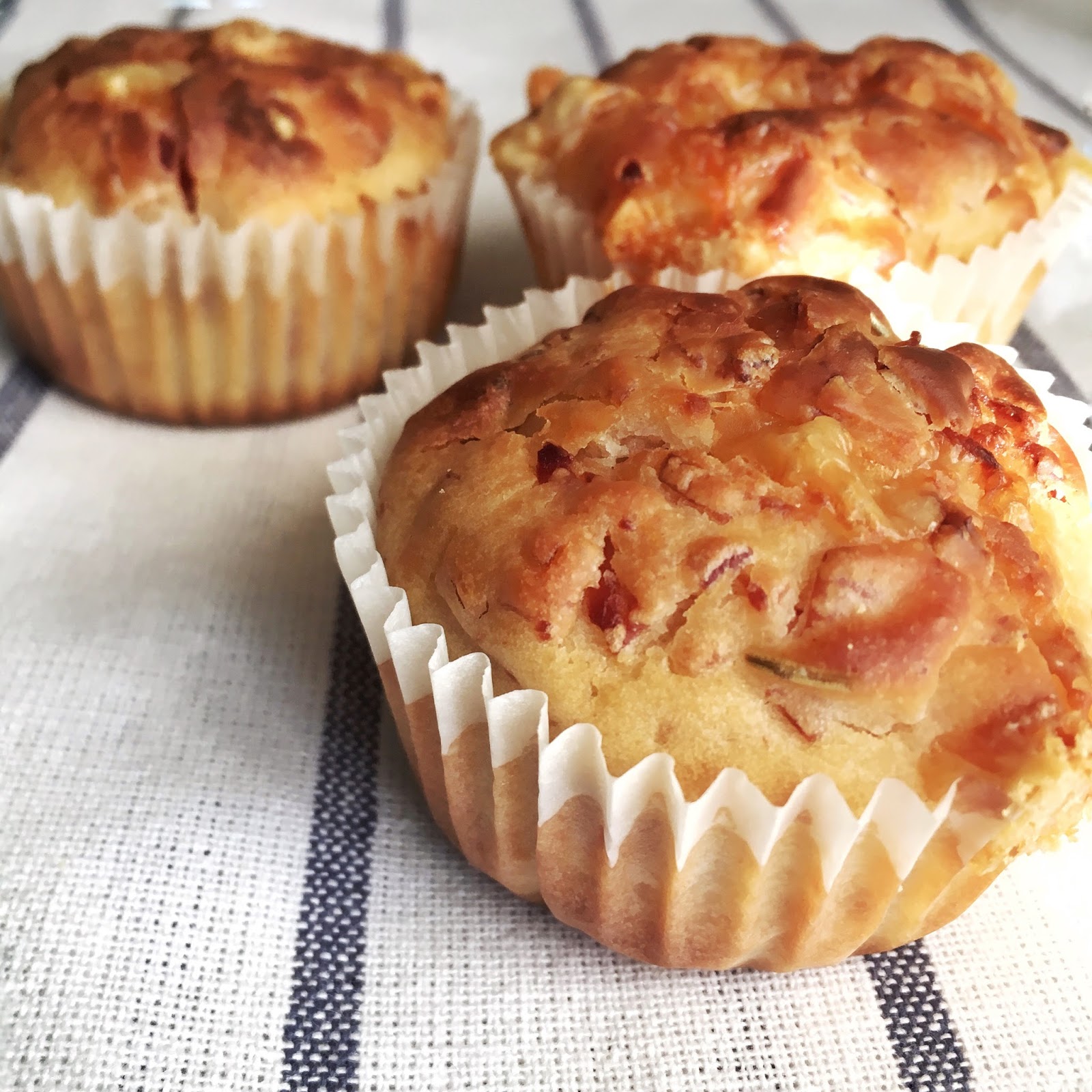 Muffins de queso emmental y bacon La cuina dels Peris